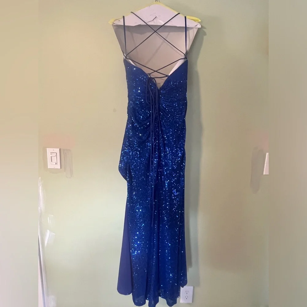 Prom Dress - Picture 3 of 8